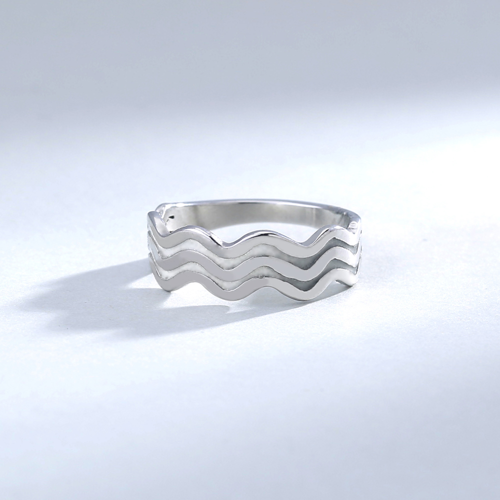 New Fashion Sky Blue Luminous Wave Shape Stainless Steel Ring display picture 3