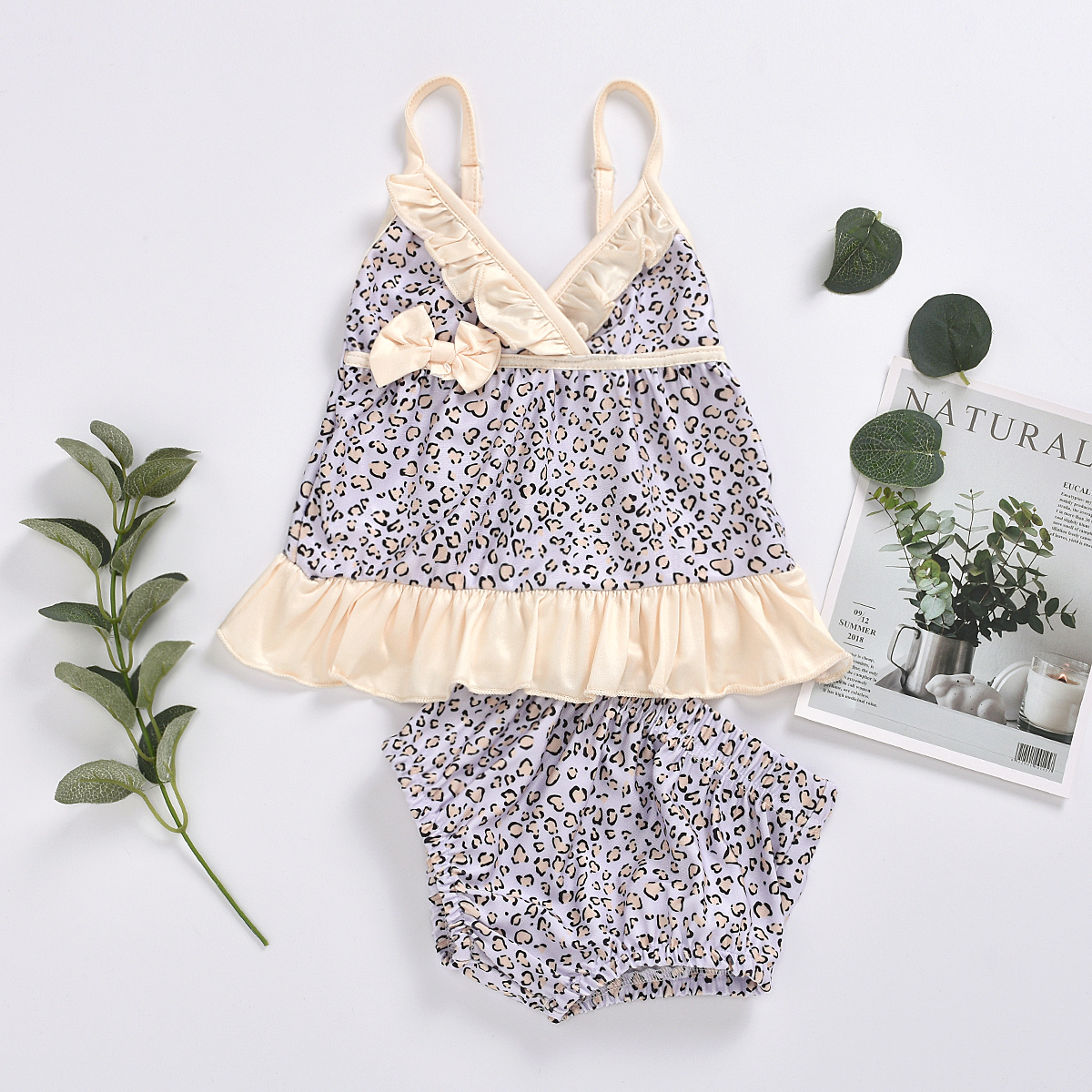 Baby Girl Cotton Leopard Print Shorts Triangle Suspenders Half Skirt Two-piece display picture 1