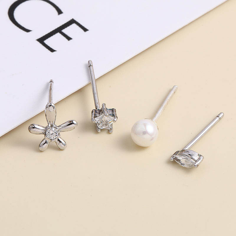 Simple Classic 925 Silver Pearl Zircon Stud Earrings display picture 3