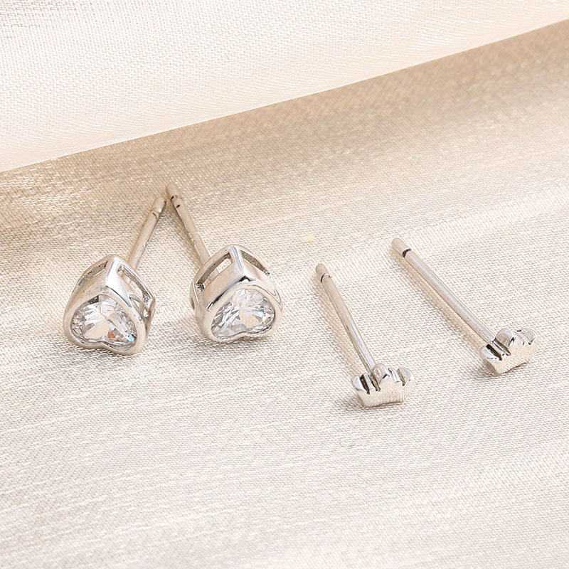 Simple Classic 925 Corona Corazón Stud Pendientes display picture 2