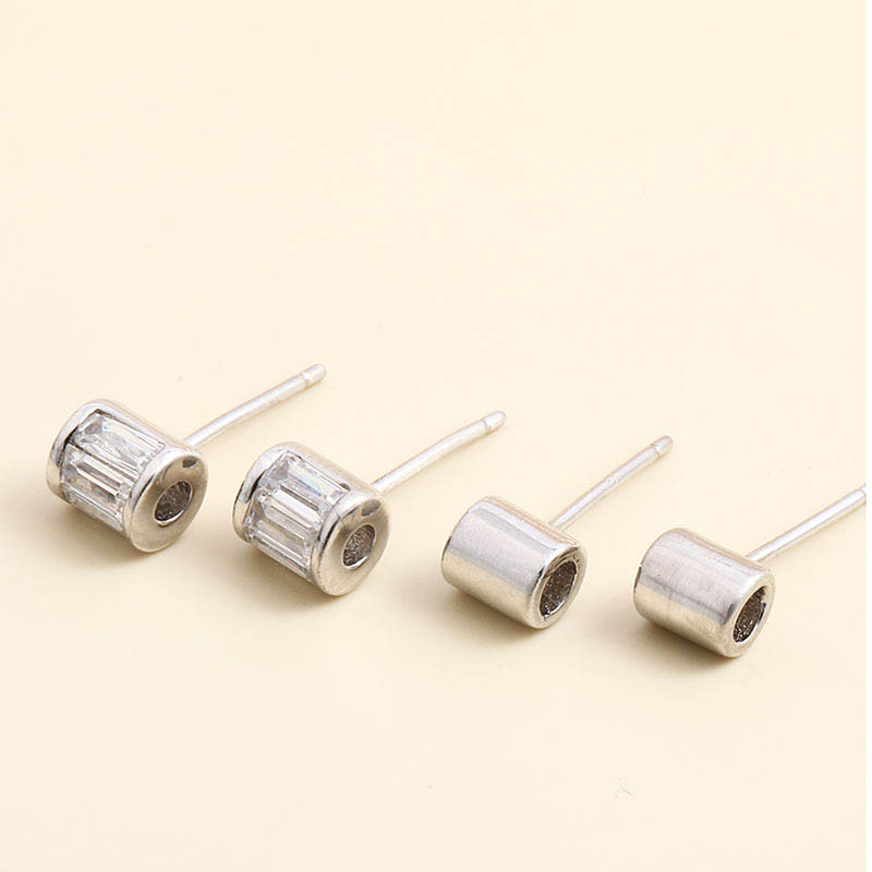 Light Luxury Small Classic 925 Silver Stud Earrings display picture 2