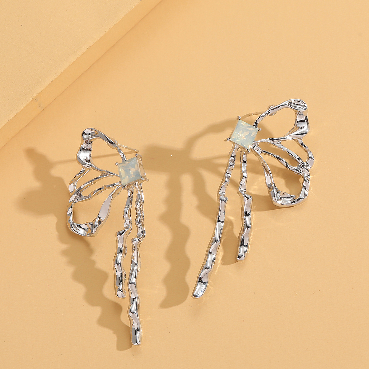 Hip-hop Butterfly Shape Stud Earrings display picture 2