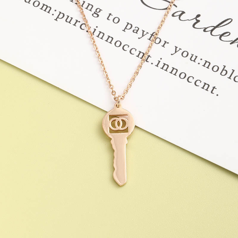Simple Classic Key S925 Necklace display picture 3