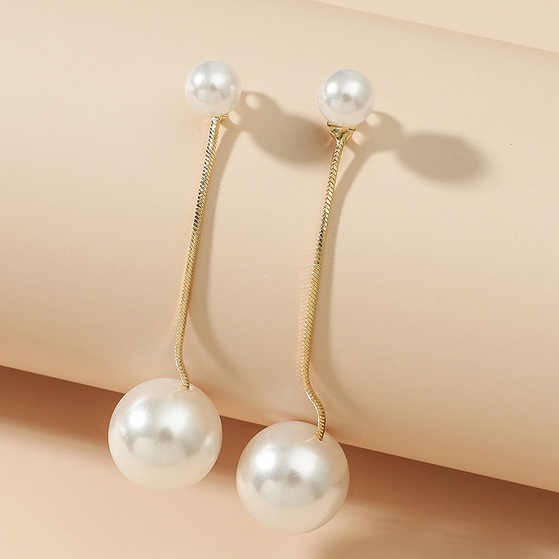 Temperament Front And Rear Pearl Tassel Earrings display picture 2