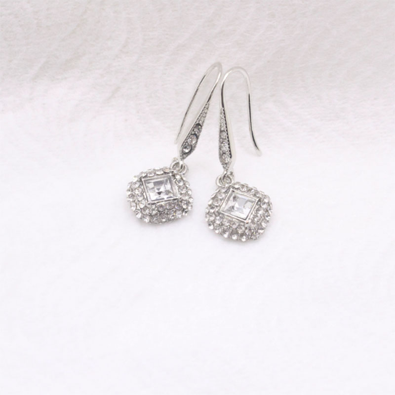 Cross-border Hot Sale High-end Elegant All-match Square Zircon Earrings European And American Ladies Jewelry Wholesale Direct Supply display picture 1