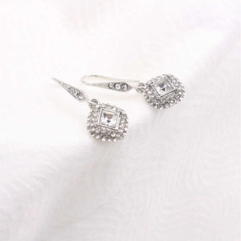 Cross-border Hot Sale High-end Elegant All-match Square Zircon Earrings European And American Ladies Jewelry Wholesale Direct Supply display picture 2