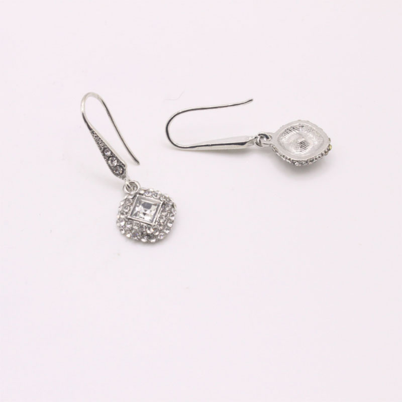 Cross-border Hot Sale High-end Elegant All-match Square Zircon Earrings European And American Ladies Jewelry Wholesale Direct Supply display picture 4