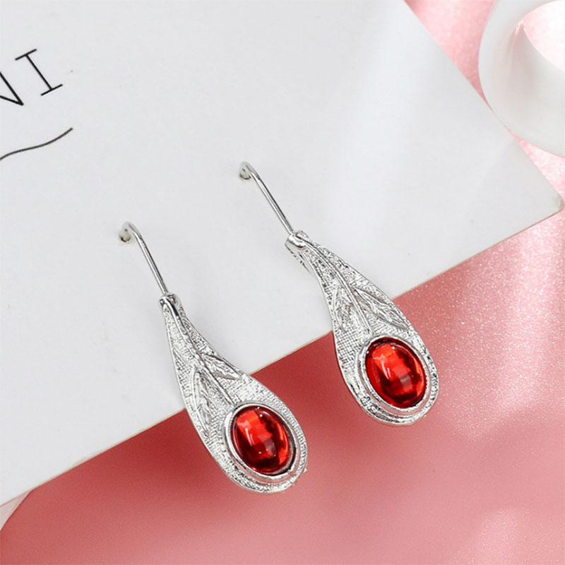 European And American Jewelry New     Vintage Leaves Leaf Gem Drop Earrings Ear Studs display picture 3