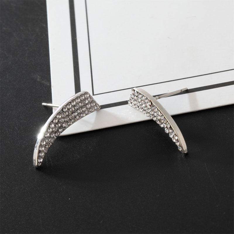 European And American Simple Fashionable All Match Jewelry Personality Design Full Diamond Knife-shaped Stud Earrings Fashion New Geometric Rhinestone Earrings display picture 4