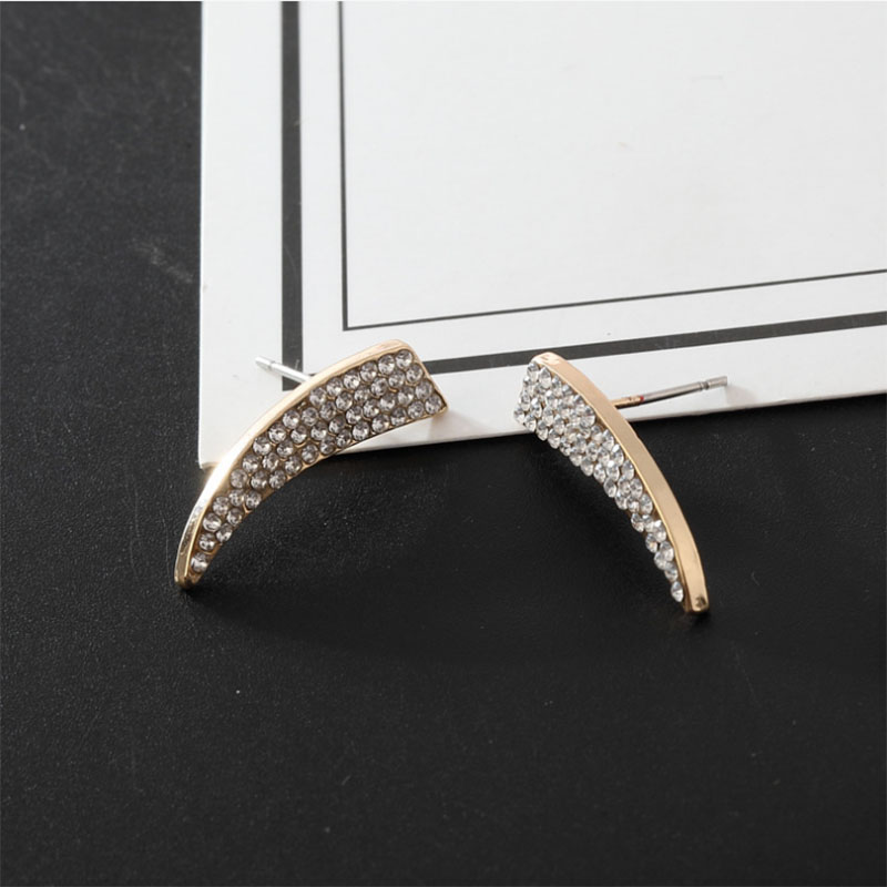 European And American Simple Fashionable All Match Jewelry Personality Design Full Diamond Knife-shaped Stud Earrings Fashion New Geometric Rhinestone Earrings display picture 5