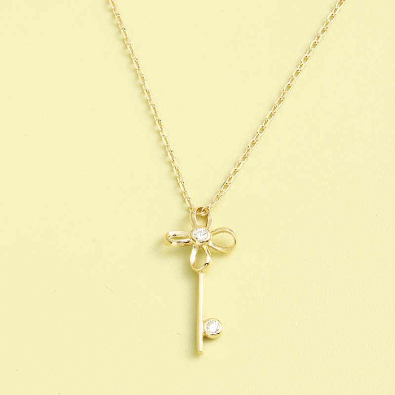 Light Luxury Simple Classic Key S925 Necklace display picture 3