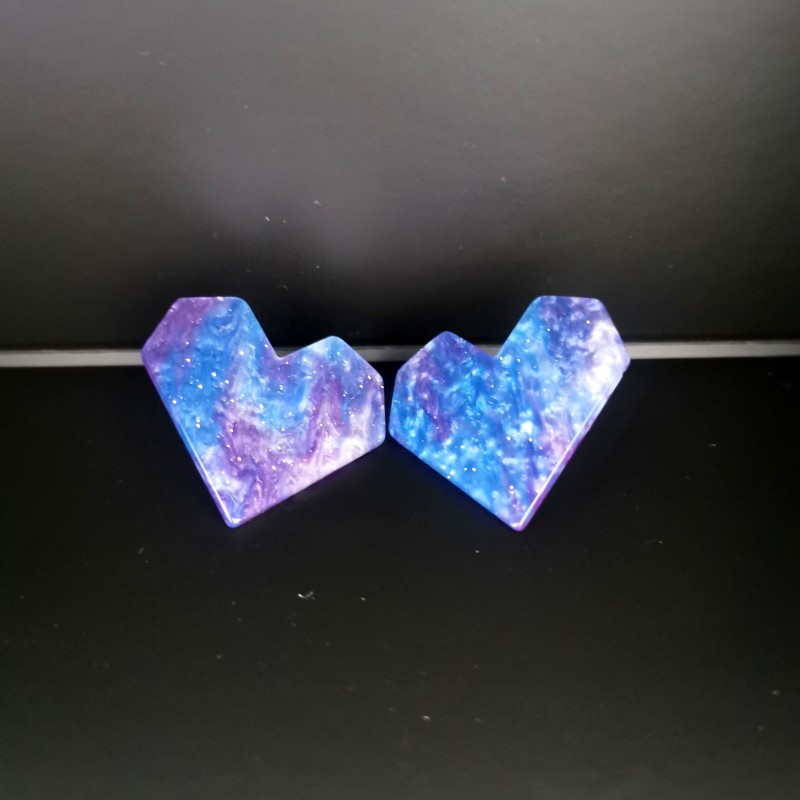 Exaggerated And Personalized Large Version Shiny Crystal Cellulose Acetate Sheet Love Heart Stud Earrings display picture 4