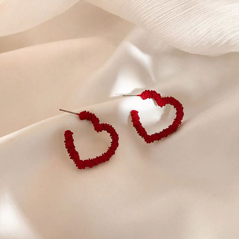 Ins Style Cute Simple Style Heart Alloy No Inlaid National Day Christmas New Year Women's Ear Studs display picture 2