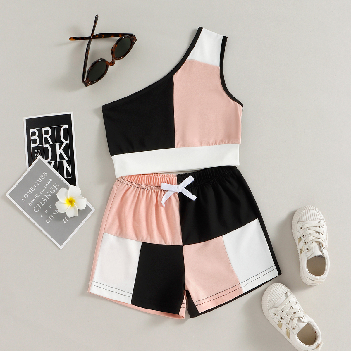 Summer Girls' Oblique Shoulder Tops Color Matching Shorts Children's  Suit display picture 5