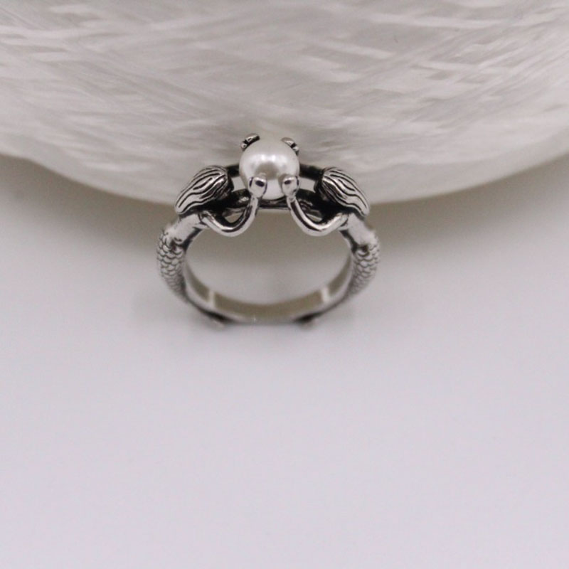 Fabrik Direkt Verkauf  Hot Sale New Mermaid Pearl Ring Europäische Und Amerikanische Kreative Damen Thai Silber Ring display picture 1