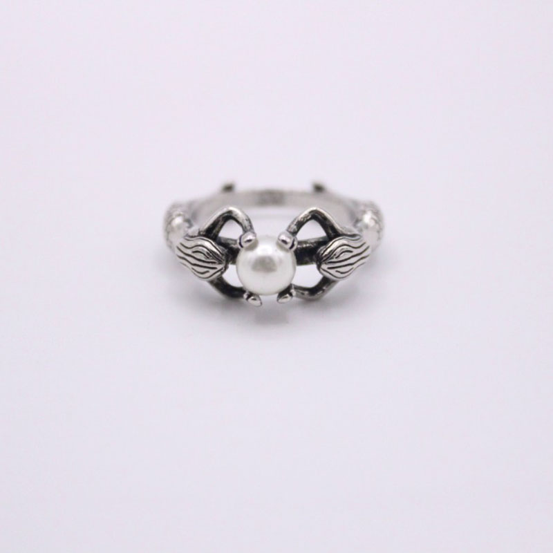 Venta Directa De Fábrica Deseo Venta Caliente Nuevo Anillo De Perlas De Sirena Europa Y América Mujeres Creativas Tailandia Anillo De Plata display picture 3