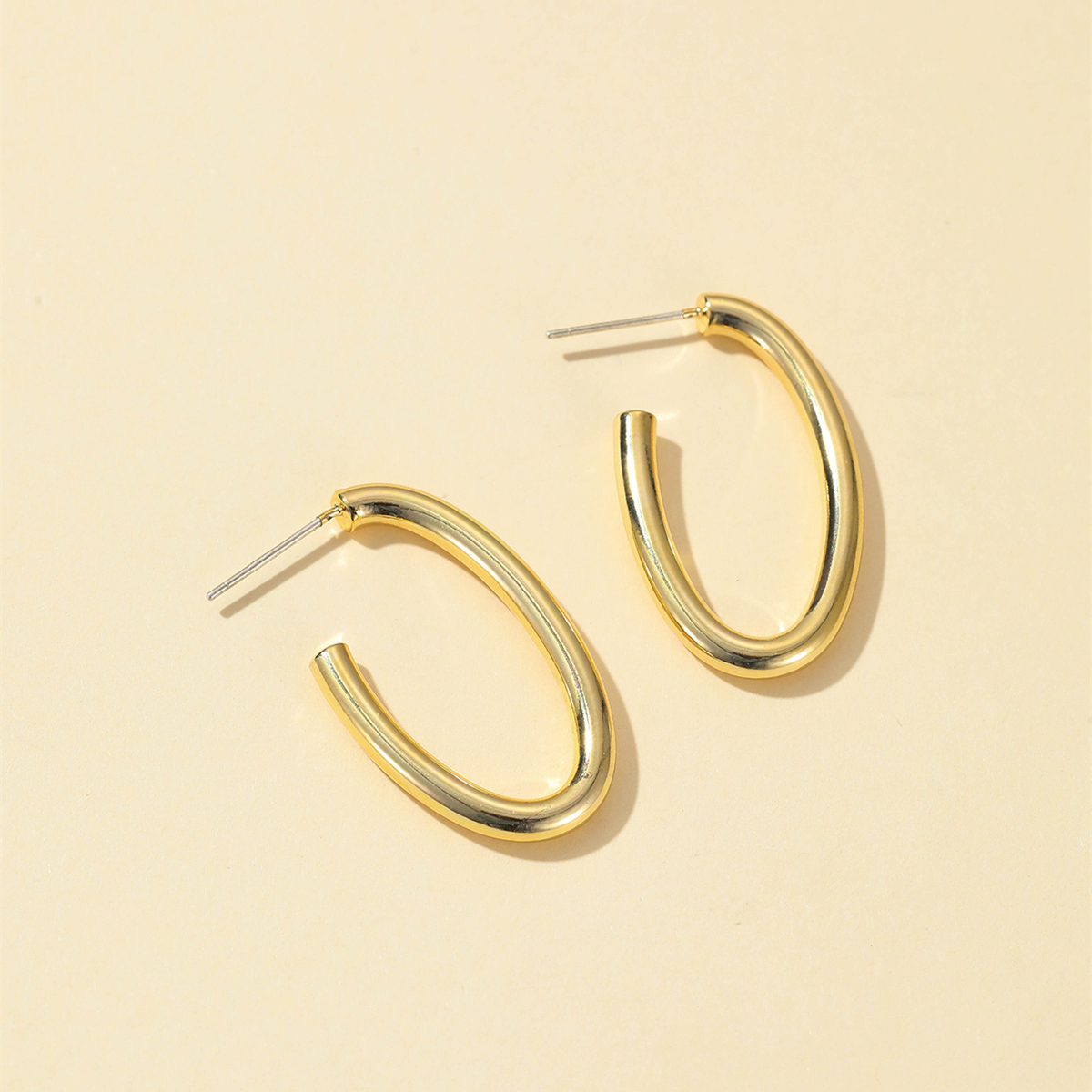 Light Luxury Ins Commuter 925 Silver Pin Earrings 2022 Copper Plated Real Gold New Simple Earrings display picture 3