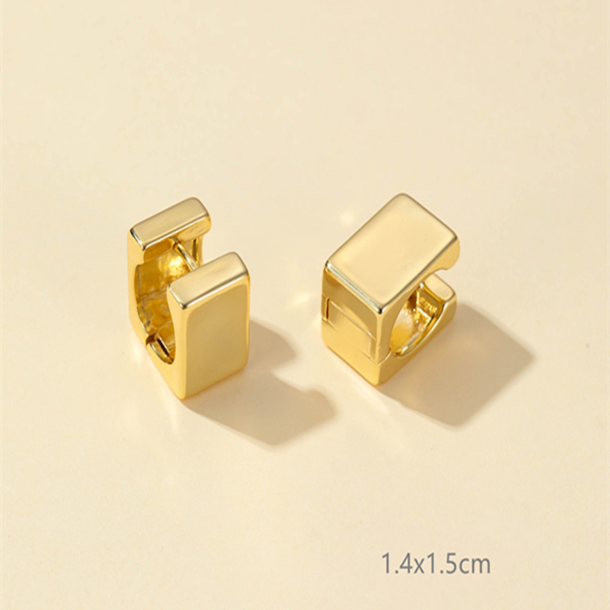 925 Silver Needle Special-interest Design Elegant Earrings Retro Square Cold Style Ear Clip display picture 4