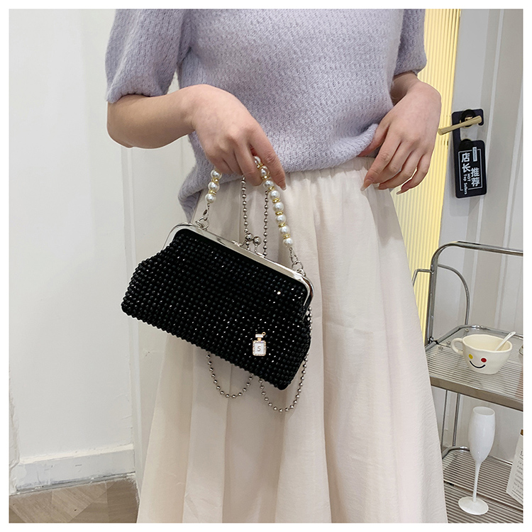 Popular Trendy Small Bags Women's Bag 2022 Spring/summer Stylish And Simple Personality Lightweight Shoulder Bag Messenger Bag Fashion display picture 3