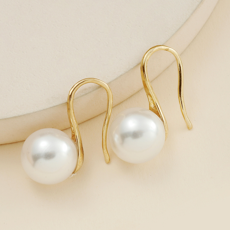 Einfache Mode Perle Ohr Haken Kupfer Perle-legierung Ohrringe display picture 2