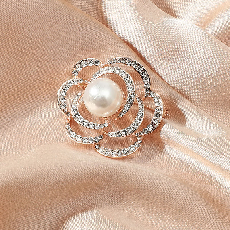 Fashion Ornament Rhinestone Pearl Rose Flower Alloy Brooch display picture 1