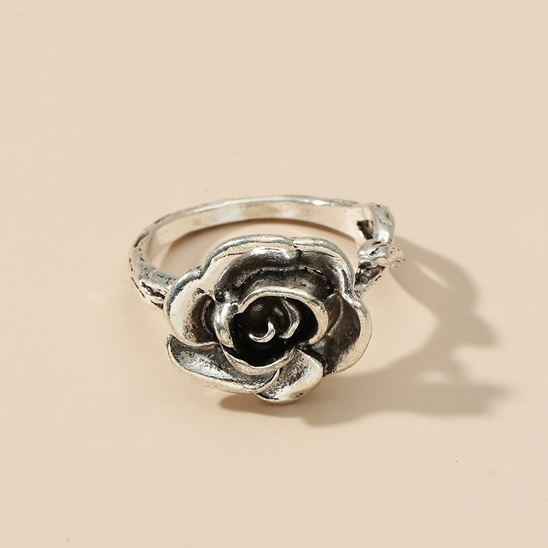 Fashion Vintage Carved Antique Silver Rose Alloy Ring display picture 2