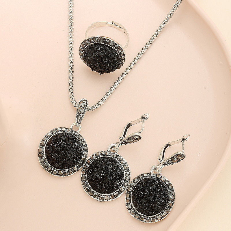 Formal Dress Accessories Gem Round Pendant Alloy Necklace Earrings Ring Set display picture 1