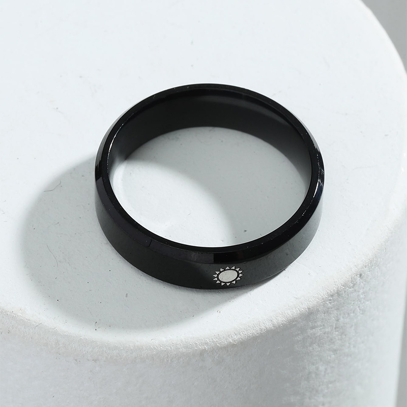 Men's Fashion Sun Pattern Black Stainless Steel Ring display picture 3