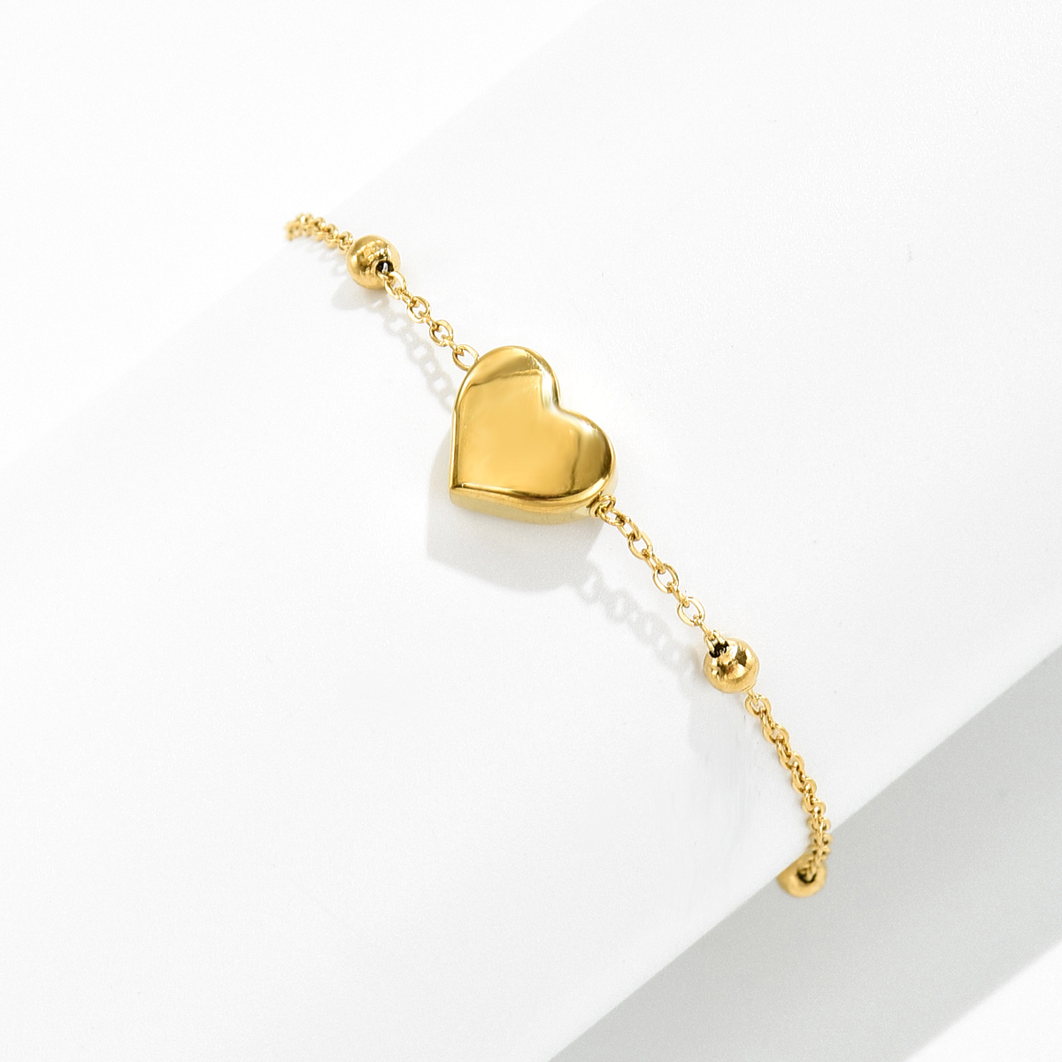 Fashion Heart Shape 201 Stainless Steel 18K Gold Plated Bracelets In Bulk display picture 4