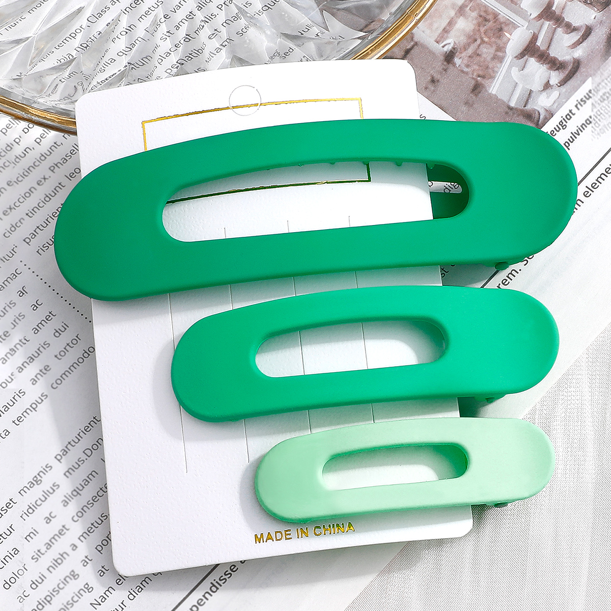 Simple Style Solid Color Forehead Duckbill Clip Large Hair Clip display picture 1