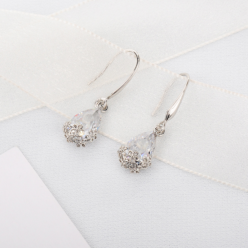1 Set Elegant Cute Fashion Water Droplets Plating Artificial Crystal Alloy Zircon Earrings display picture 4