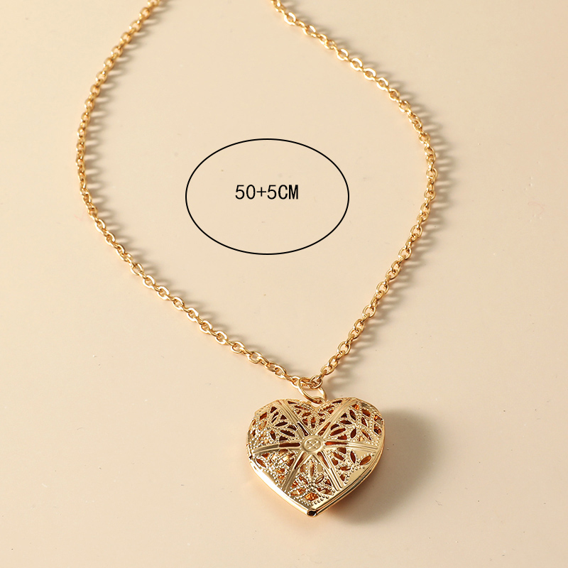 Creative Hollow Heart Shape Pendant Photo Box Pendant Necklace display picture 4