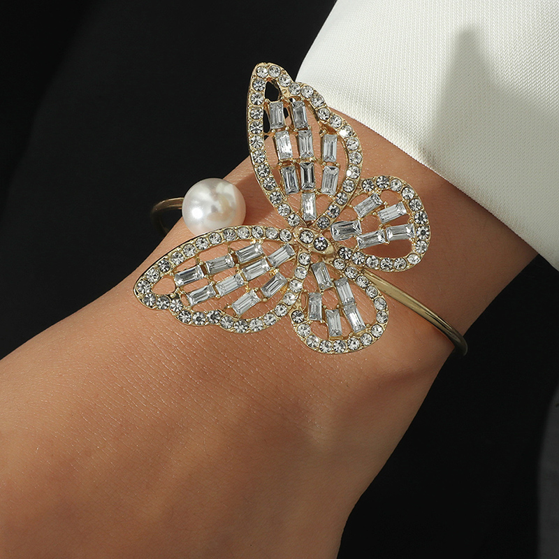 Einfache Hohl Schmetterling Form Intarsien Strass Perle Öffnung Armband display picture 1