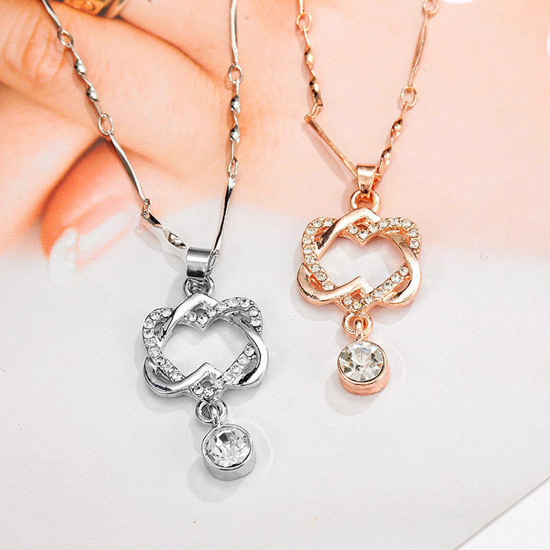 Fashion Rhinestone Hollow Heart Pendant Necklace display picture 5