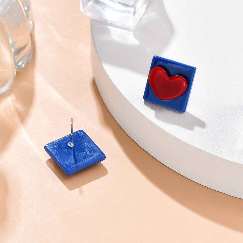 Retro Contrast Color Klein Blue Heart Square Stud Earrings display picture 2
