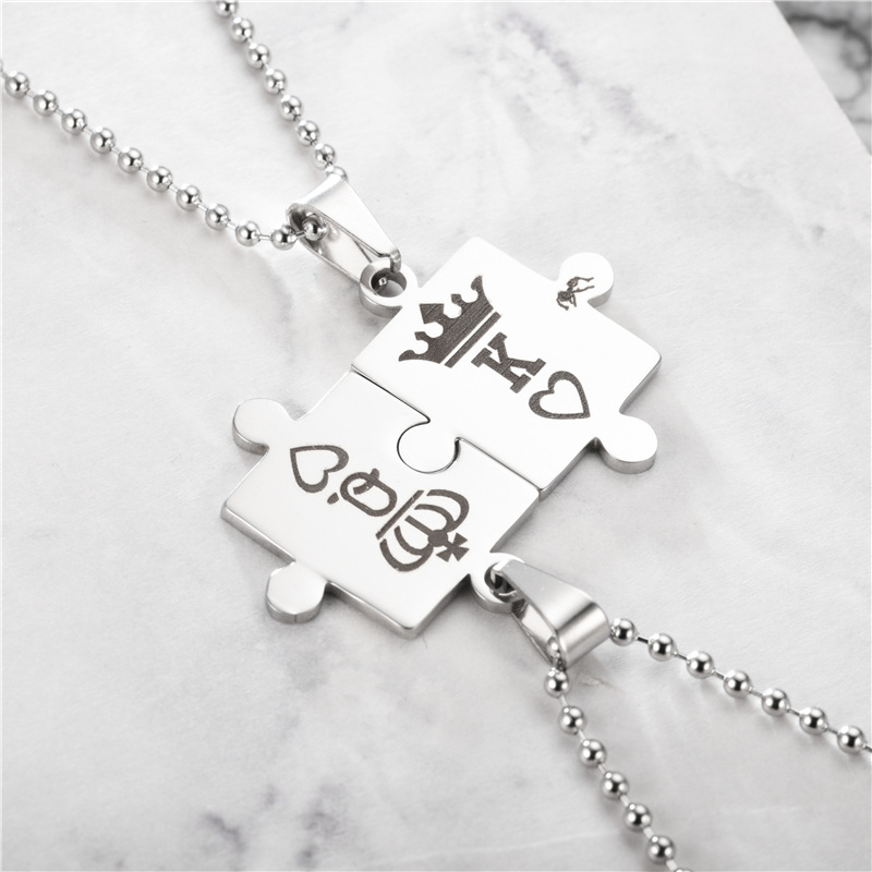 Fashion Fashion Ornament Stainless Steel Couple K Q Crown Necklace Set display picture 1