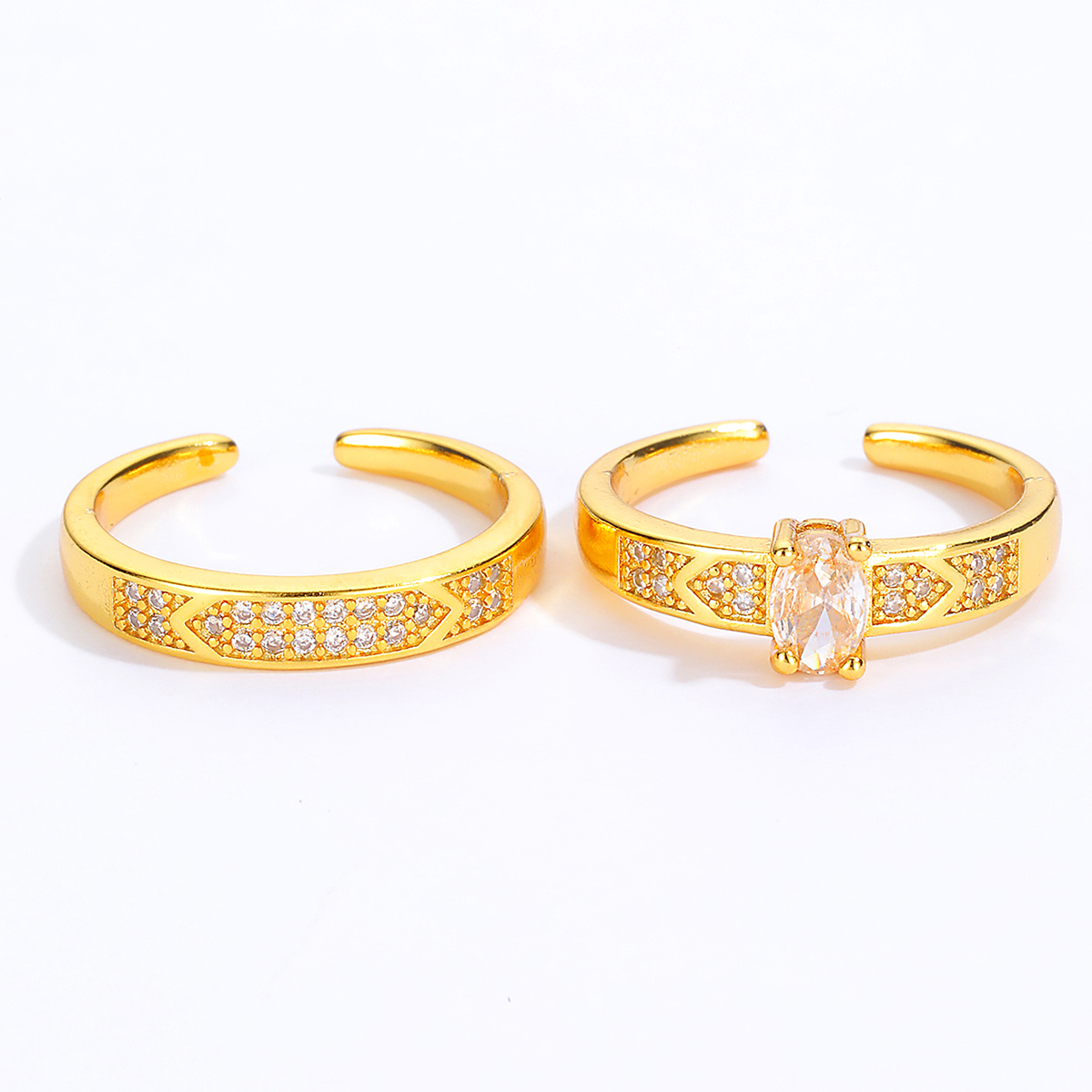 Einfache Mode Kupfer Galvani 18k Gold Zirkon Geometrische Ring Offenen Ring display picture 1