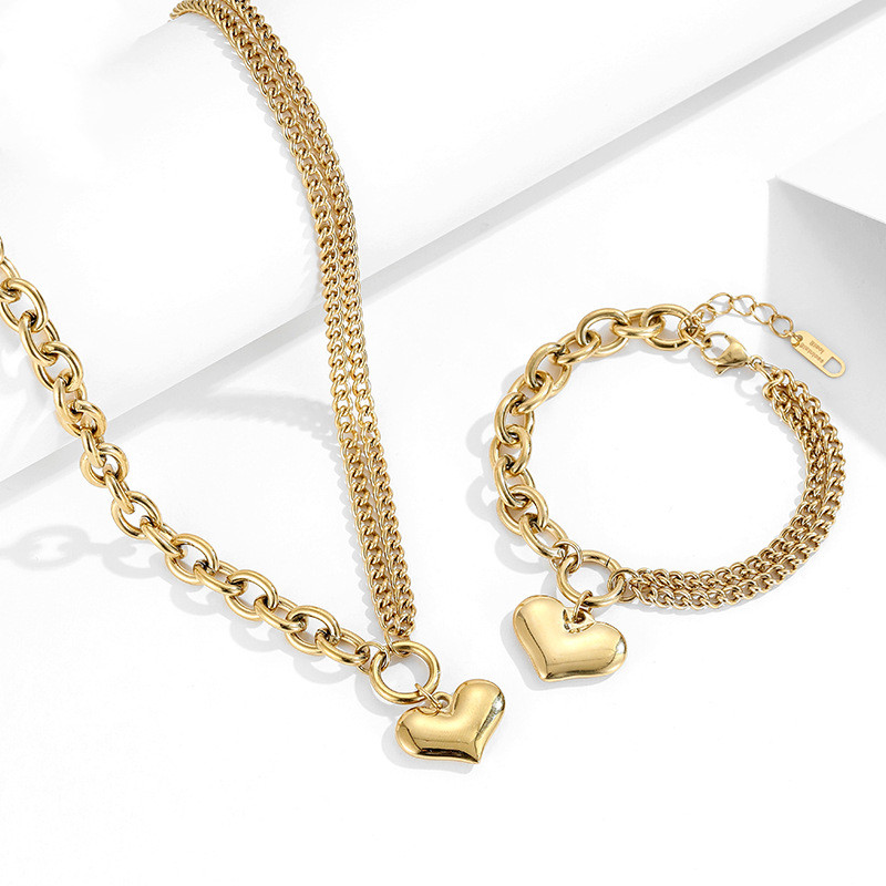 Fashion Women's Necklace Love Heart Romantic Necklace Gold Gorgeous Necklace Set display picture 3