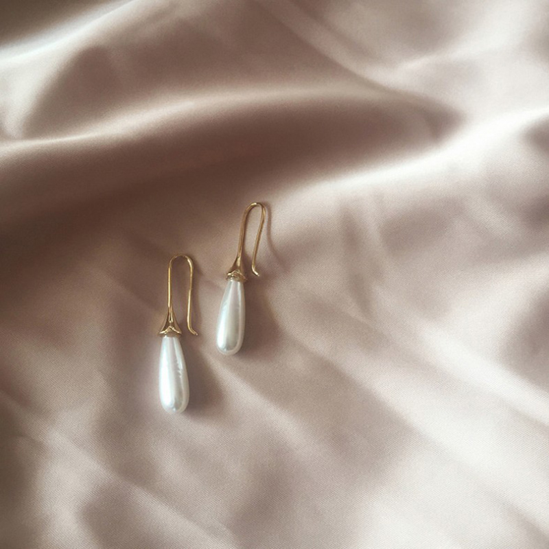 Mode Einfache Niedliche Wasser Tropfen Perlen Anhänger Ohrringe display picture 2