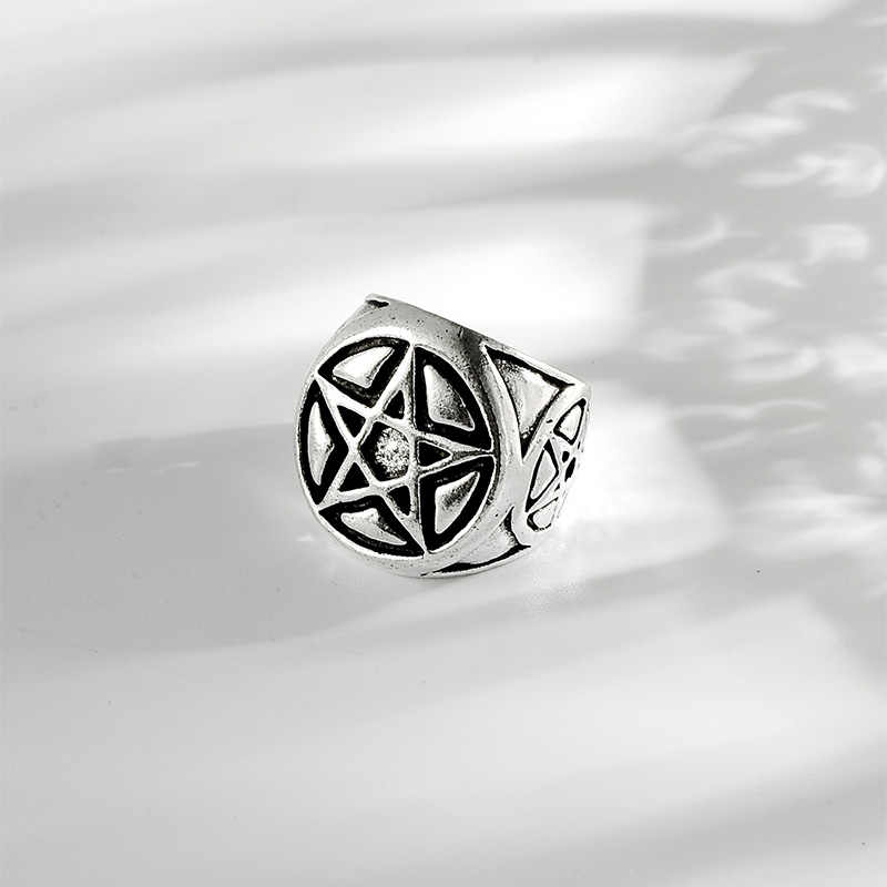 Fashion Retro Pentagram Star Pattern Embrossed Alloy Ring display picture 4