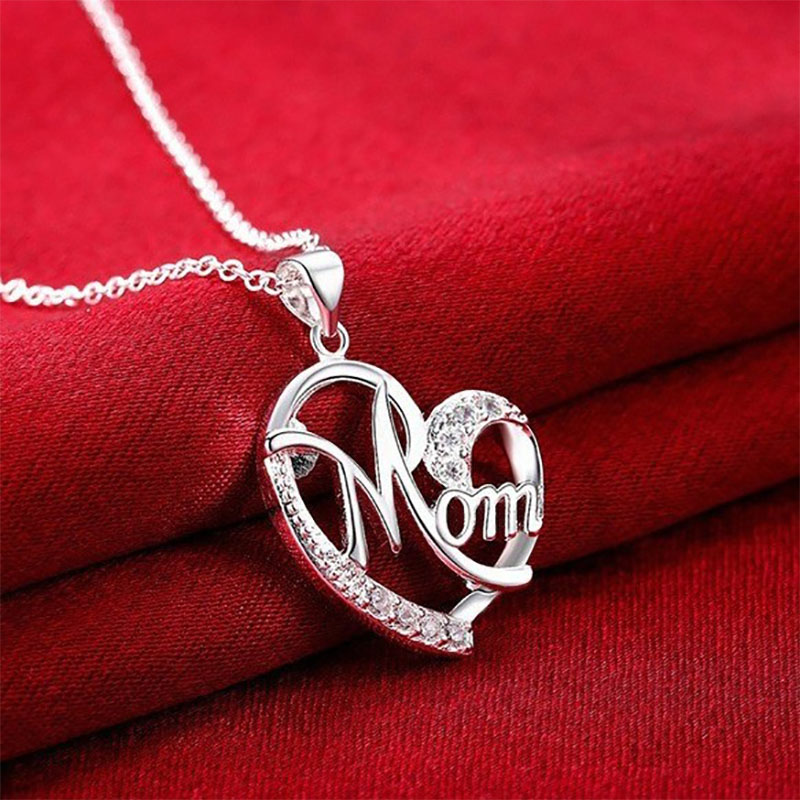 Fashion Heart Shape Letter Mom Pendant Clavicle Chain Necklace display picture 3