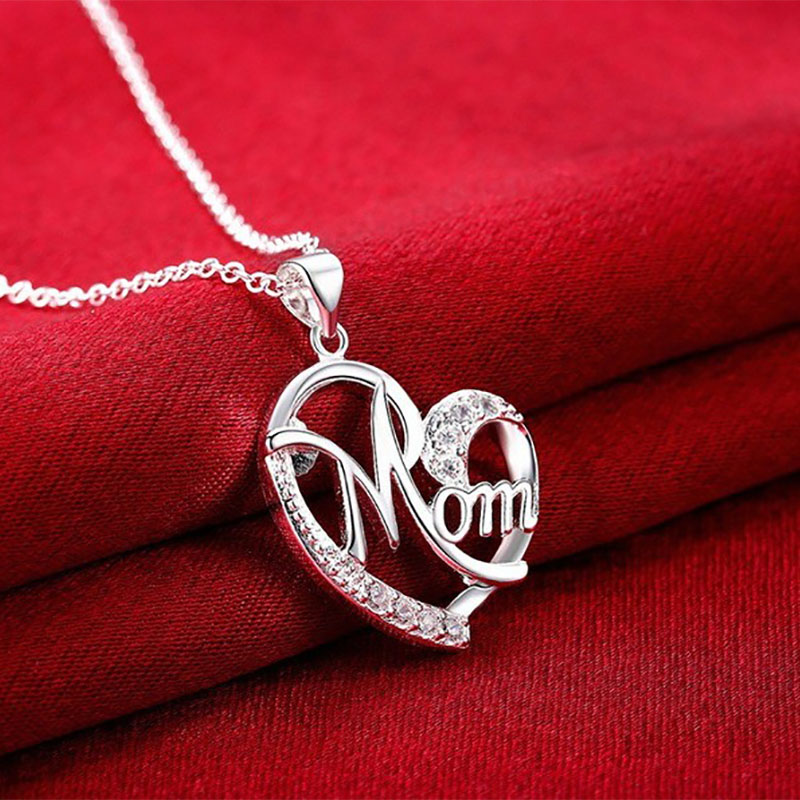 Fashion Heart Shape Letter Mom Pendant Clavicle Chain Necklace display picture 5
