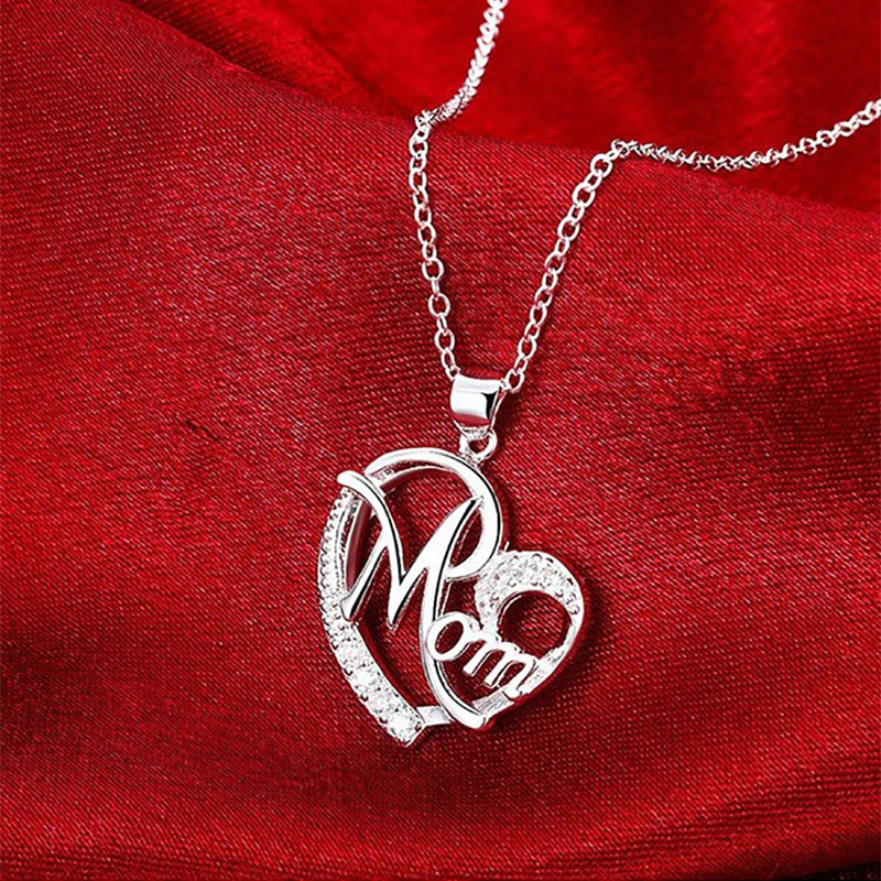 Fashion Heart Shape Letter Mom Pendant Clavicle Chain Necklace display picture 6