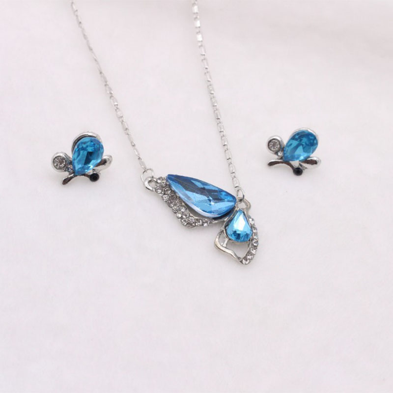 Fashion Color Crystal Butterfly Pendant Earrings Necklace Set display picture 4