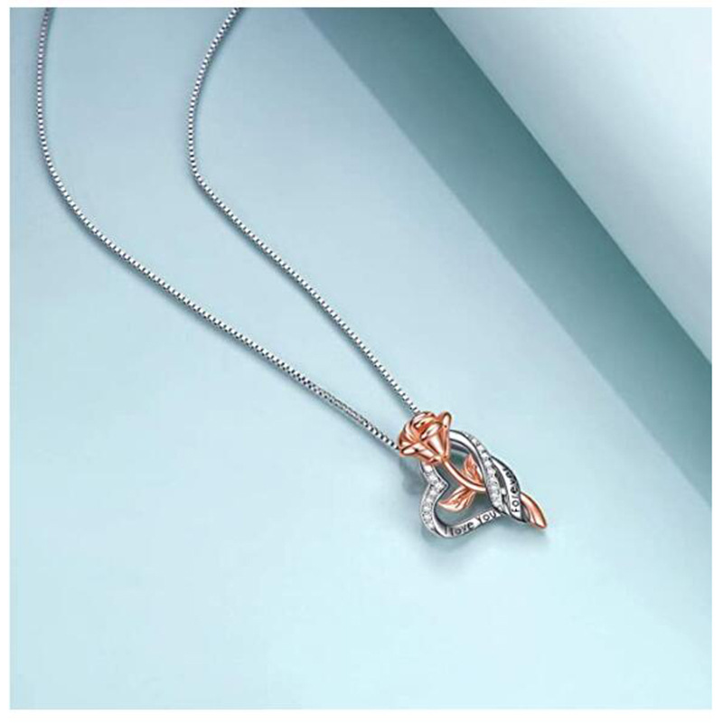 Fashion Heart-shaped Two-color Rose Flower Diamond Princess Alloy Necklace display picture 2