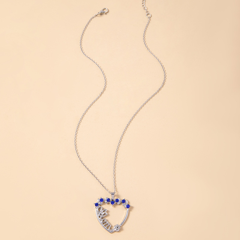 Nuevo Collar De Aleación De Corazón Con Colgante De Diamantes De Imitación Para Mujer display picture 4