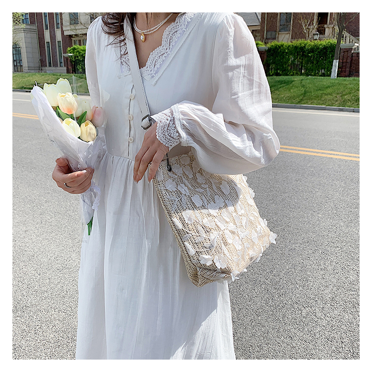 Fashion Lace Shoulder Women's Summer New Large Capacity Woven Tote Bag display picture 15
