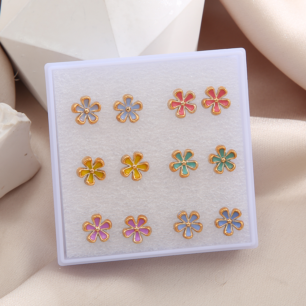 Frauen Einfache Kreative Candy-farbe Kleine Blume Kombination Legierung Ohrringe Set display picture 3
