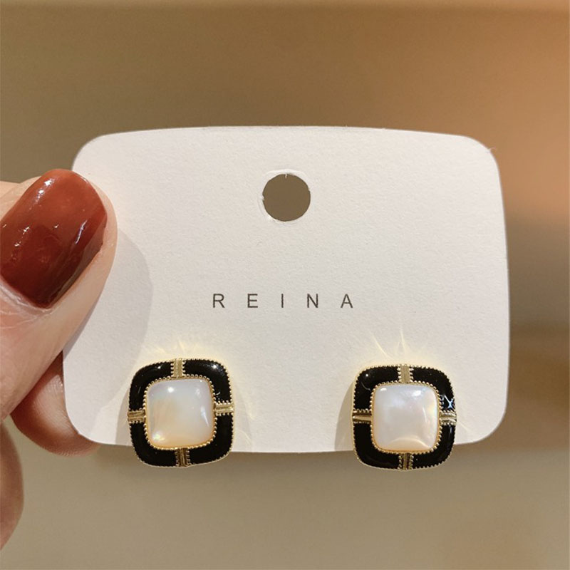 Fashion New Geometric Square Ear Studs Earrings Alloy display picture 5