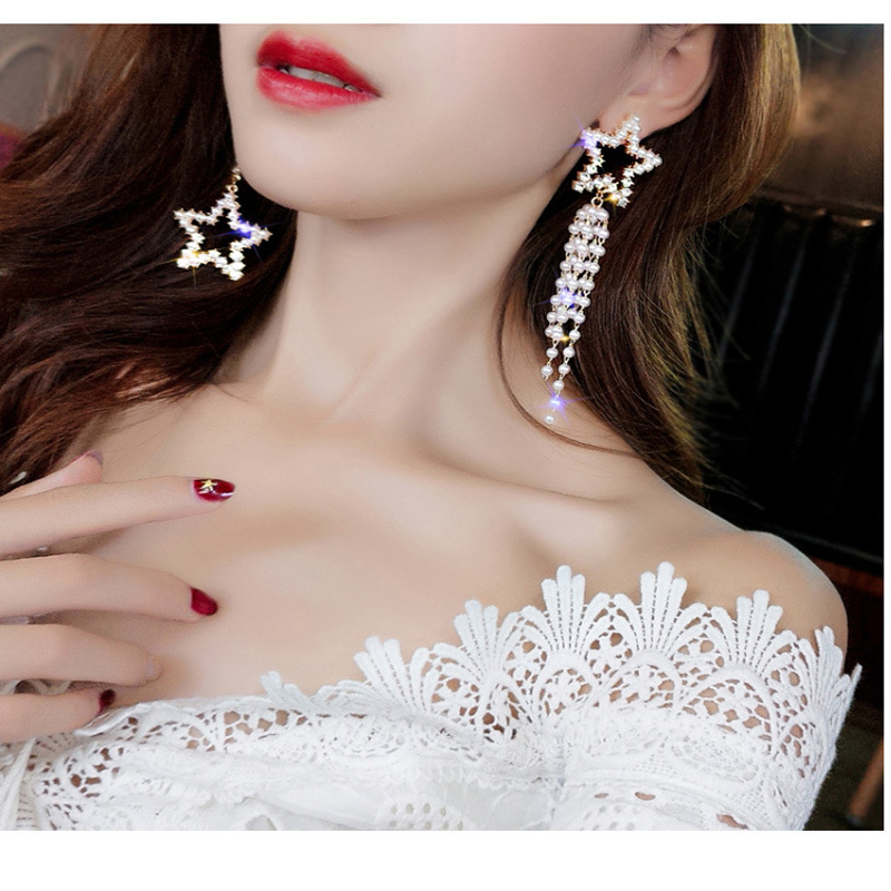 Fashion Simple Rhinestone Pearl Tassel Asymmetric Star Stud Earrings display picture 6